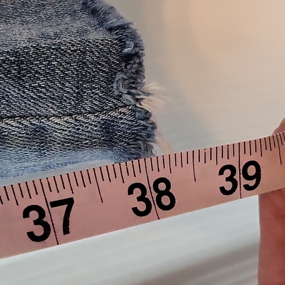 NWOT NY&Co frayed hem jeans - Picture 4 of 6